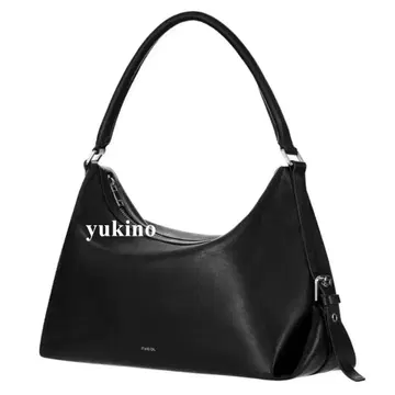 Stand oil 블랙 핸드백