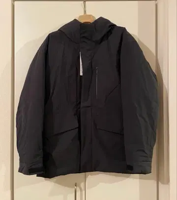 유니클로 하이브리드 다운 파카 택 포함 새상품 2024 블랙 L