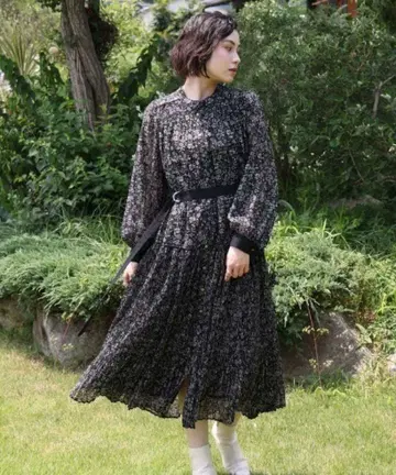 택 포함 새상품 원피스 플라워 플리츠 원피스 정가 14950