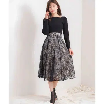 노엘라 오너먼트 레이스 도킹 원피스