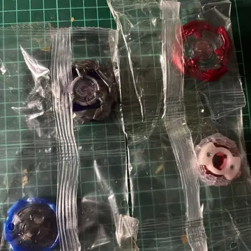 베이블레이드 X 코발트 드레이크 빨간색, 고트 태클