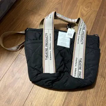 THEATRE PRODUCTS 블랙 퀼팅 숄더백