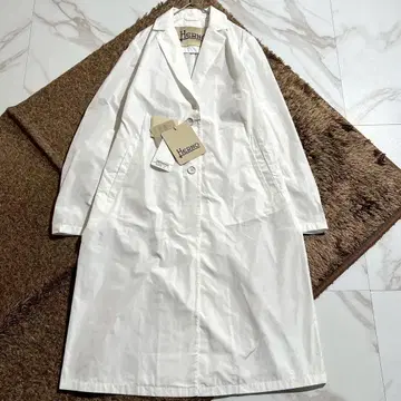 택 포함 미사용 새상품 25SS 허니 스프링 체스터 코트 로고 플레이트