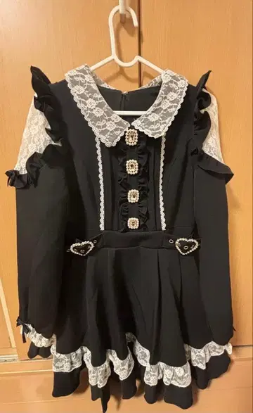 DearMyLove 반짝이는 비쥬 레이스 겹침 프릴 원피스