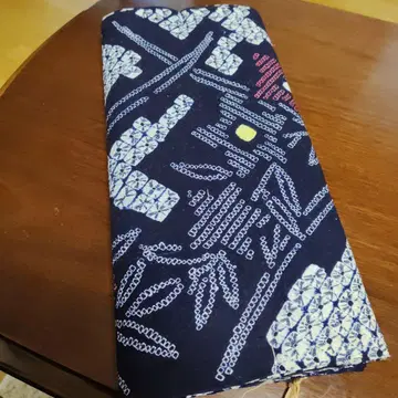 에도 시보리 유카타 옷감 네이비 컬러 꽃 무늬