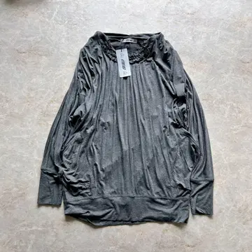 택 포함 새상품 KYOKO HIGA 변형 티셔츠 프릴 핀턱 그레이