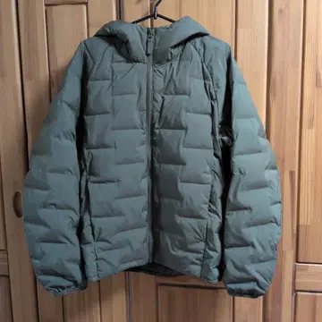 UNIQLO 퍼프 테크 후드티 2024 홈 클리닝 완료