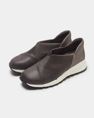 fitfit 핸즈프리 크로스 인 스텝 스니커즈