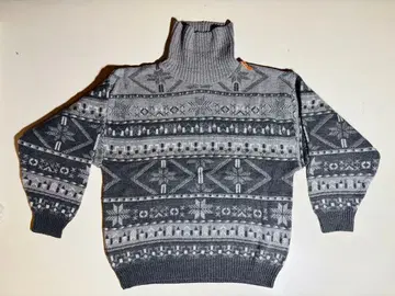 SCARAB 노르딕 무늬 터틀넥 스웨터