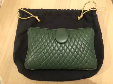 그린 숄더백 퀼팅 디자인