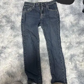 다크 블루 스트레이트 데님 팬츠