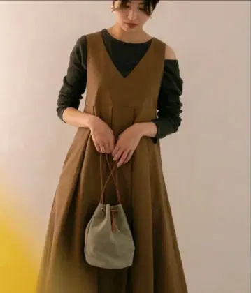 KBF BIG 플리츠 오버롤 스커트 브라운