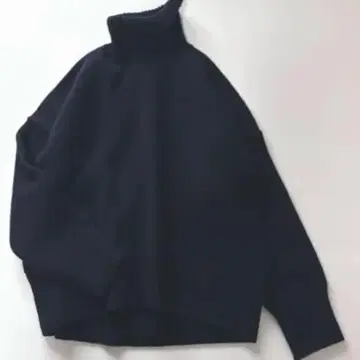 뮤즈 두즈엠클래스 니트