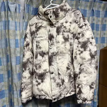 Bless U 타이다이 패턴 다운 자켓