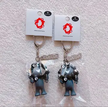 블랙 미야쿠미야쿠 PVC 입체 키링 2개 플레이트 포함