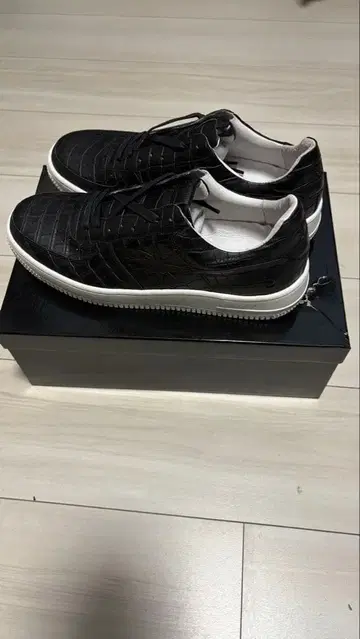 STARWALK 블랙 크로커다일풍 스니커즈 US 9 새상품