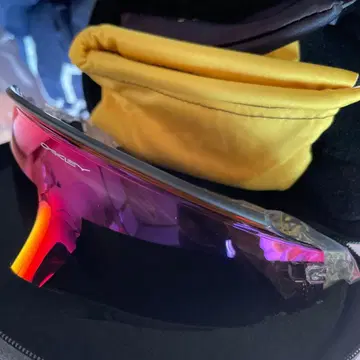 오클리 카토 투르 드 프랑스 프리즘 로드