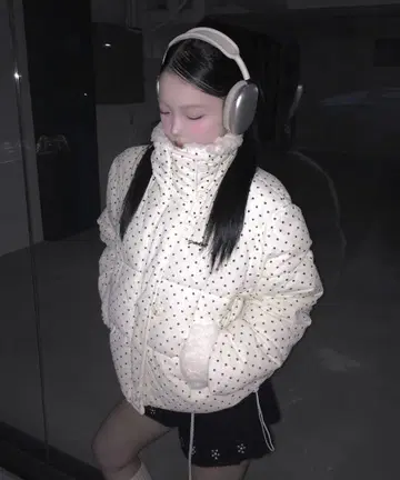 새상품 도트 다운 코듀로이 코트 인기 상품 한국 셀렉