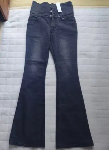 하이웨스트 플레어 데님 플레어 팬츠 EMODA