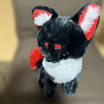 블랙 레드 여우 봉제 인형