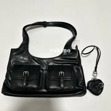 Stand oil 블랙 숄더백 하트 모양 참 포함