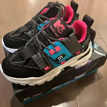 MTV x 하츠네 미쿠 콜라보 스니커즈 블랙 23.0cm
