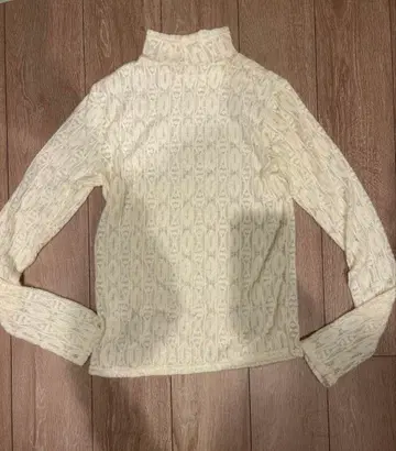 [ 미사용 새상품 ] Parigot 아이보리 케이블 니트 하이넥 스웨터