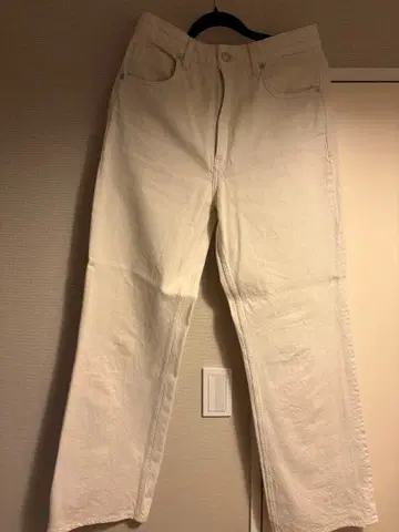 zara 화이트 스트레이트 레그 데님 팬츠