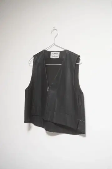 CYAN tokyo 블랙 베스트