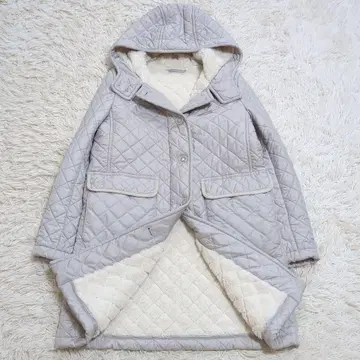 새상품급 42 매킨토시 런던 퀼팅 코트 보아 안감 화이트 계열