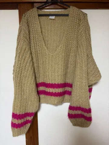 CITYSHOP V넥 니트 베이지/핑크