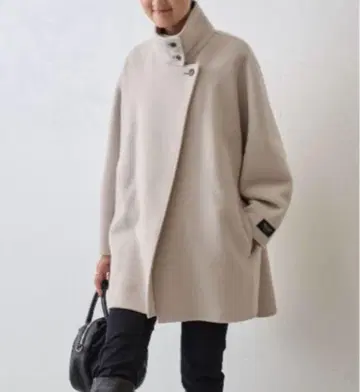 [새상품급] 이번 시즌 BEARDSLEY 돌먼 리버 코트 라이트 그레이