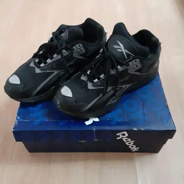 리복 스니커즈 블랙/그레이 박스 포함