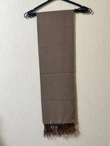 체크 무늬 브라운 스톨