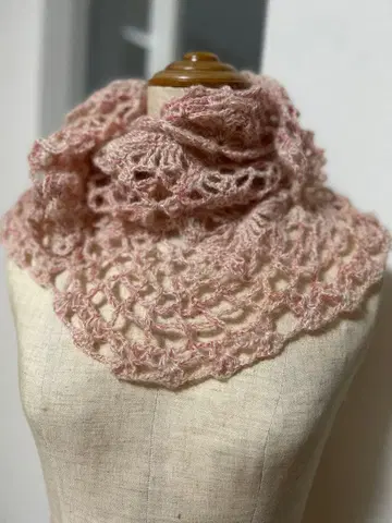 핸드메이드 복슬복슬 반원 숄 라이트 핑크