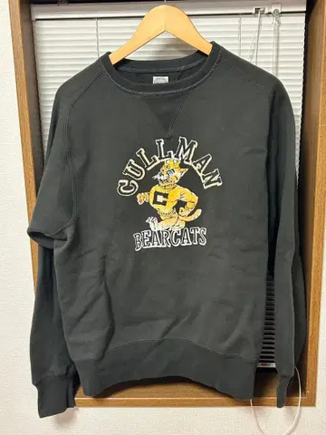 JELADO 전착 플로키 프린트 스웨트 Cullman Sweat 40