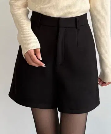 junoah callautia 멜톤 숏팬츠