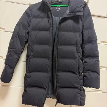 블랙 다운 자켓 후드 부착