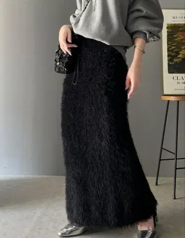샤기 퍼 타이트 롱 스커트