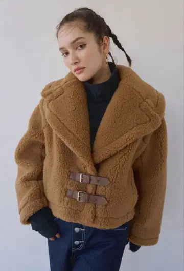 ALEXIA STAM 보아 숏 자켓