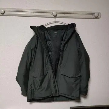 다크 그레이 후드 부착 자켓