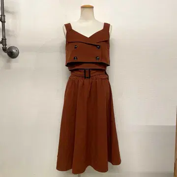 CECIL McBEE 세실 맥비 뷔스티에 스커트 셋업