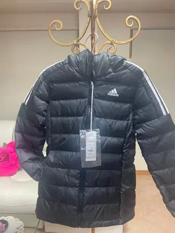 adidas 블랙 다운 자켓 후드 부착