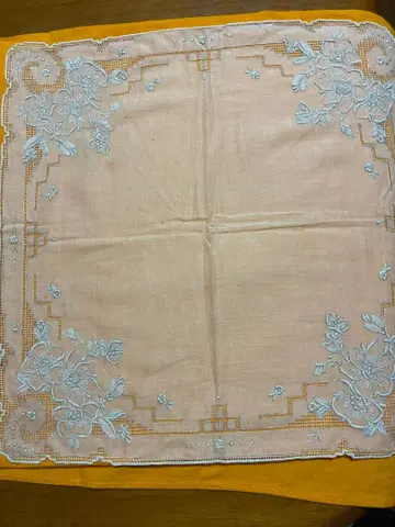 레이스 자수 손수건