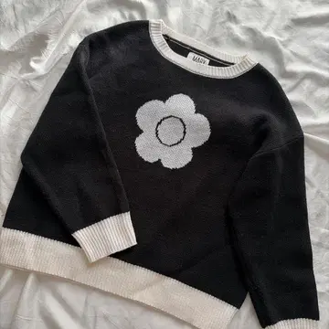 마리콴트 MARY QUANT 니트 플라워 모티브 블랙