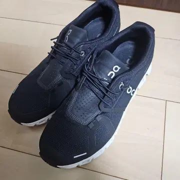 On Cloud 5 M Black/White 클라우드5