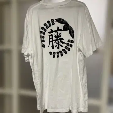 화이트 오버 사이즈 T셔츠