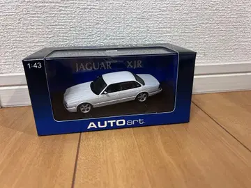 1:43 AUTOart JAGUAR XJR
