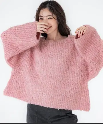 택 포함 새상품 coca 부클레얀 보트넥 니트