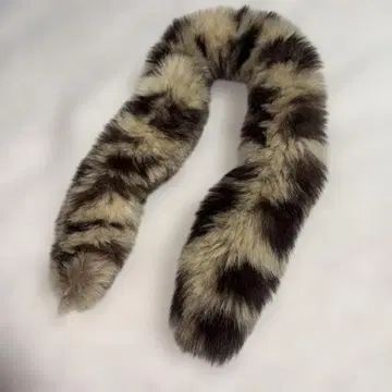 눈표범 같은 머플러